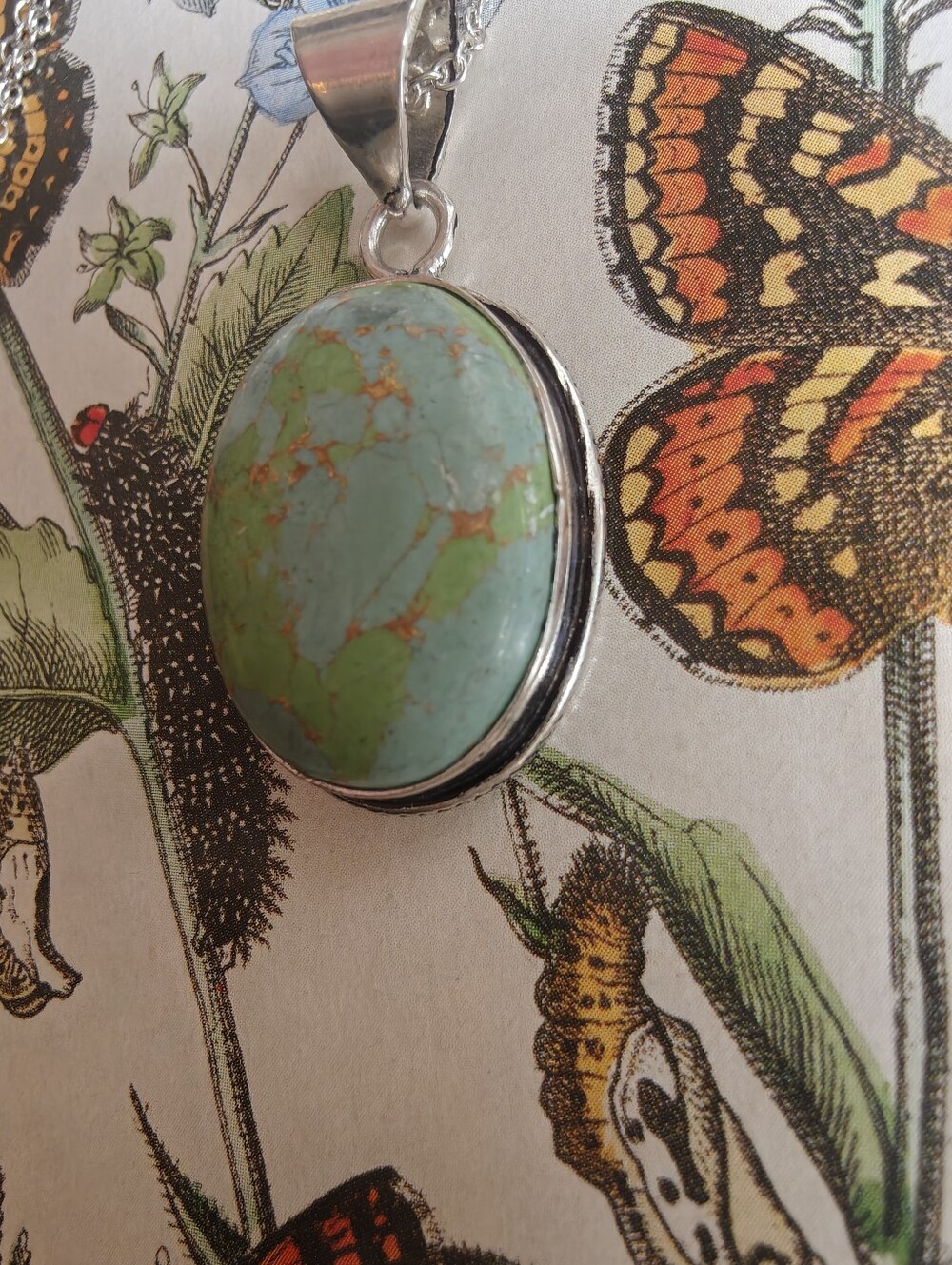 Lovely Lime Turquoise Pendant. - Picture 2 of 4